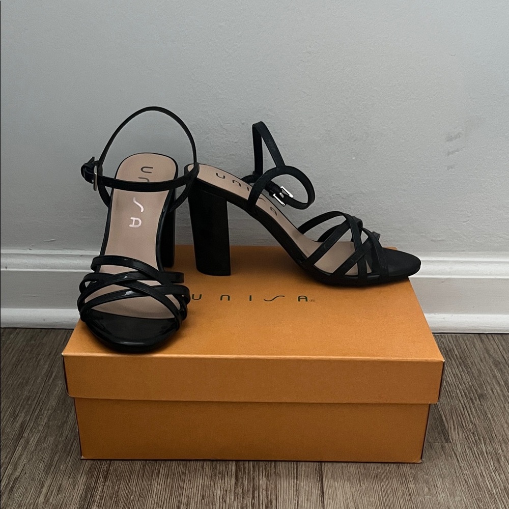 Unisa Elegant Black Strappy Heels
